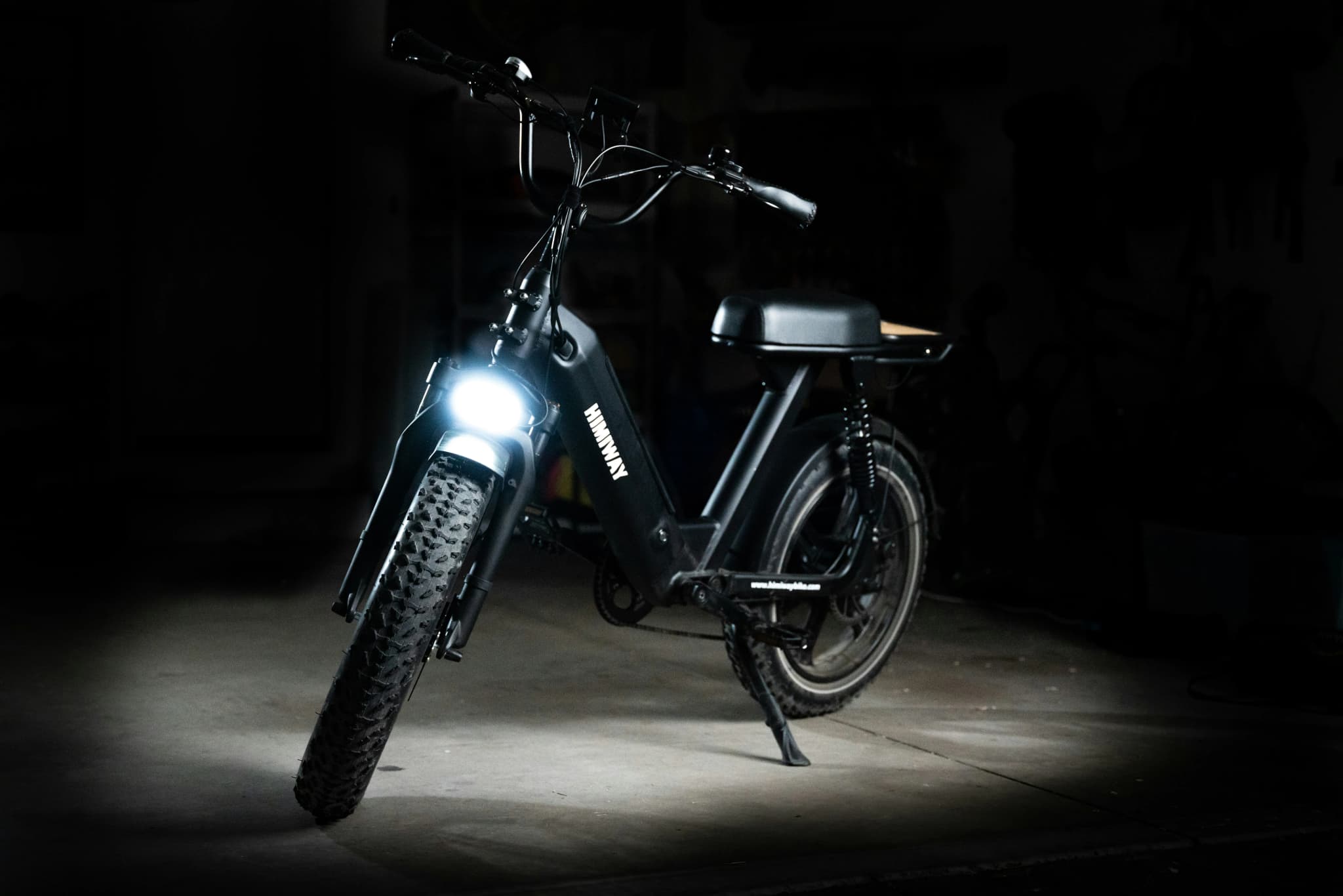 Electric bike components including motor, battery, and drivetrain explained